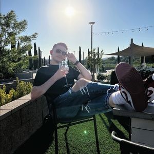 Meet your Posher, Brandon